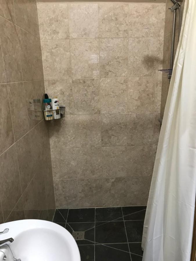 Nuneaton - Cottage - Sleeps 2 - Parking - Garden Bagian luar foto